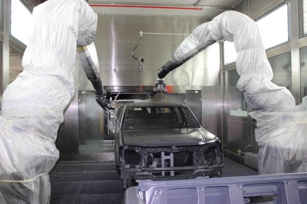 На это стоит посмотреть: вот как в Китае собирают пикапы для Беларуси