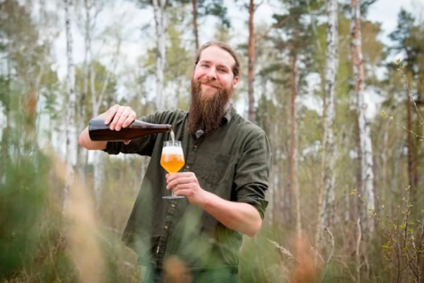 Немец сварил пиво на березовом соке Немец сварил пиво на березовом соке