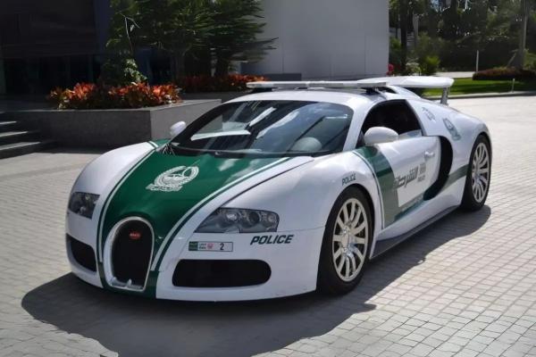 Топ-10 роскошных полицейских автомобилей Дубая