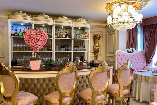 «Что-то на богатом»: как выглядят лучшие отели года по мнению туристов