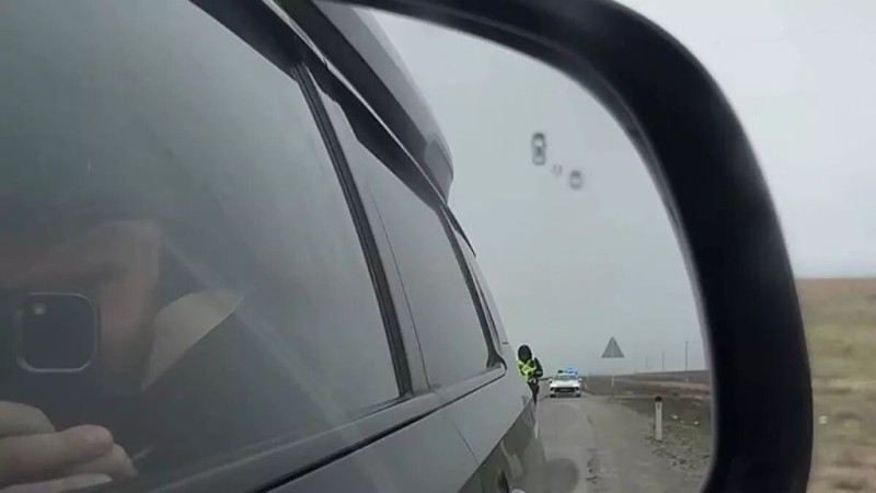 Белорусы отдали $400 полицейским в Казахстане. На историю отреагировали в местном МВД Белорусы отдали $400 полицейским в Казахстане. На историю отреагировали в местном МВД