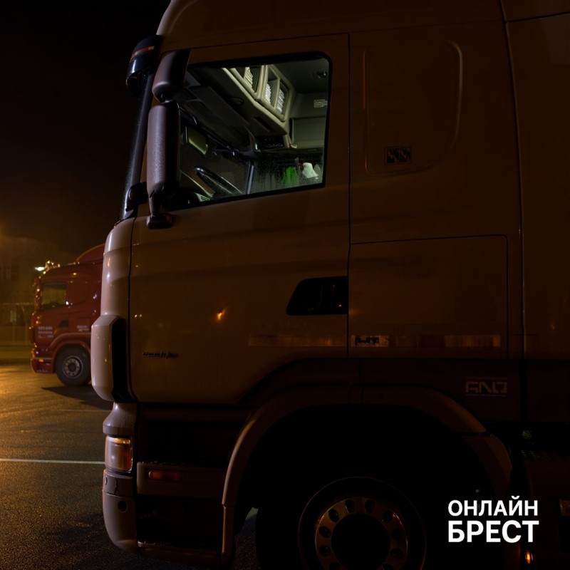 В Германии белорус на польской фуре въехал в грузовик и скрылся — что было дальше